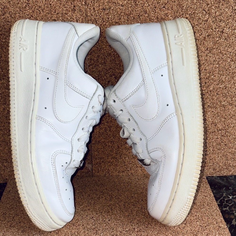 Nike Air Force 1 Triple White Low Woman's Sneakers Style Number-315115-112 Sz. 7 - Picture 12 of 14